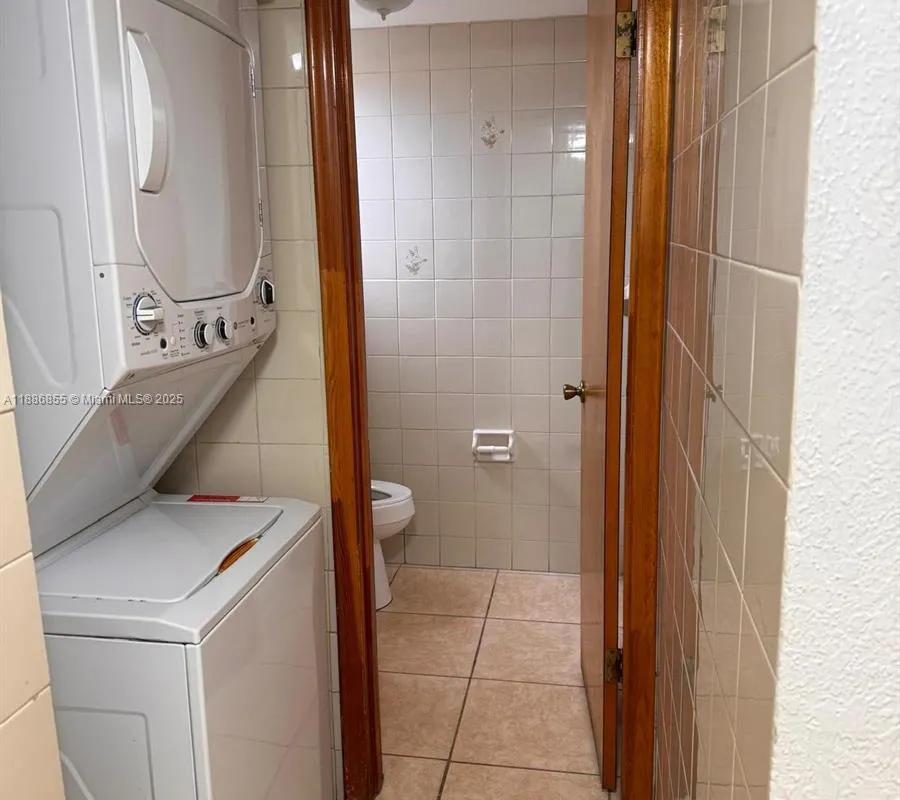 180 Royal Palm Rd # 216, Hialeah Gardens FL 33016