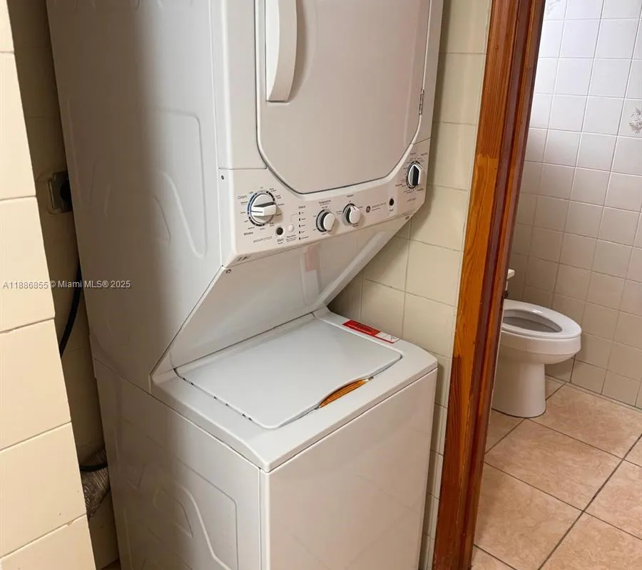 180 Royal Palm Rd # 216, Hialeah Gardens FL 33016