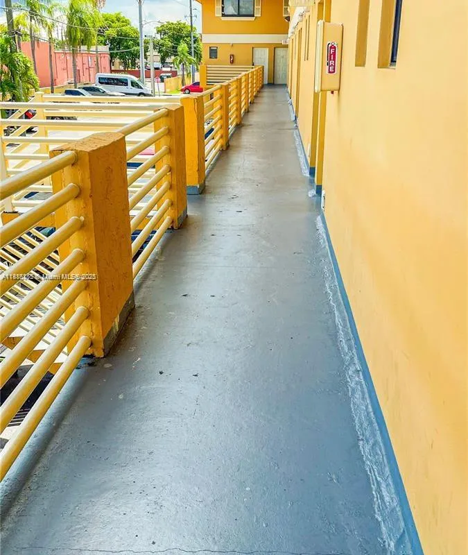 180 Royal Palm Rd # 216, Hialeah Gardens FL 33016