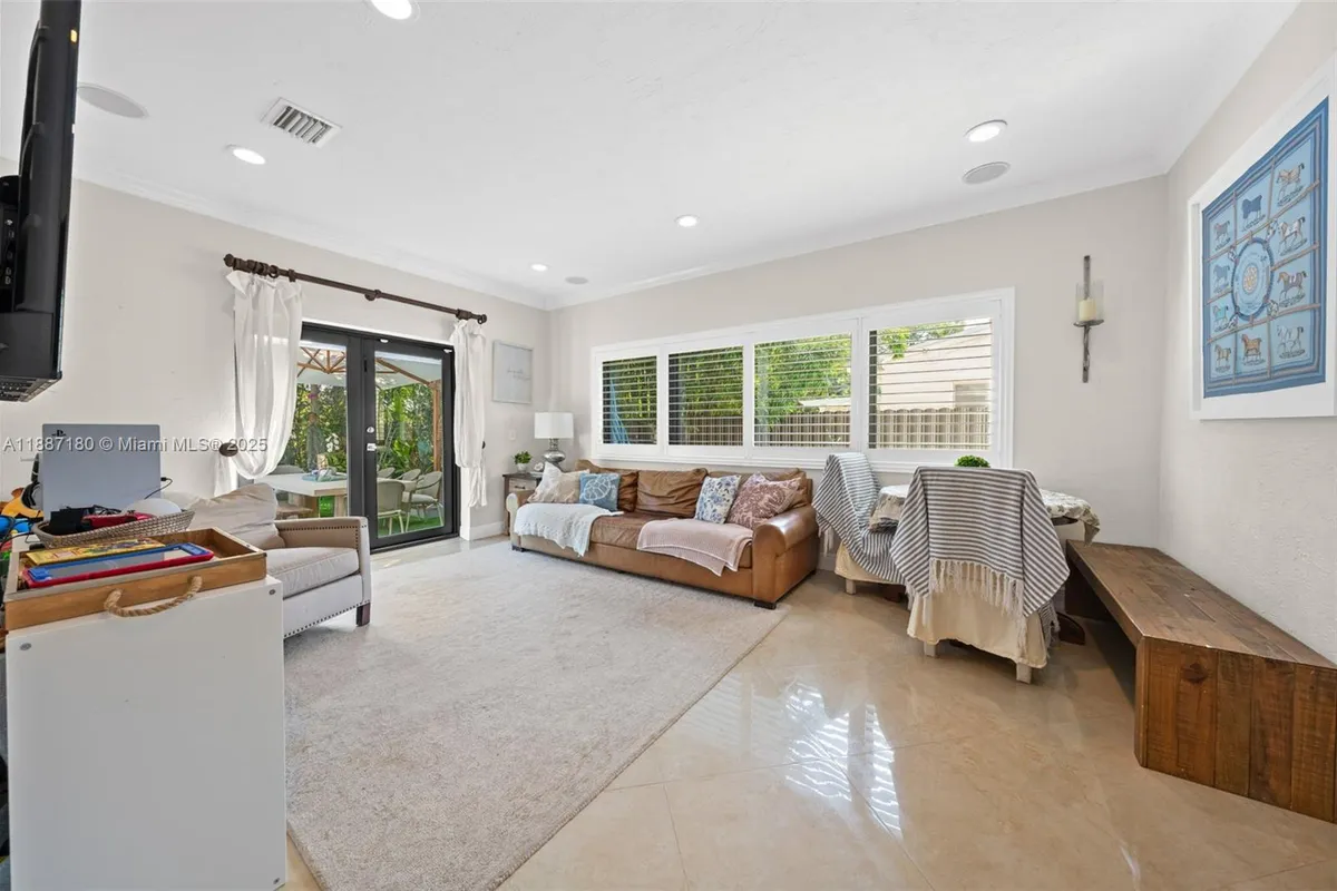 6420 SW 63rd Ter, South Miami FL 33143