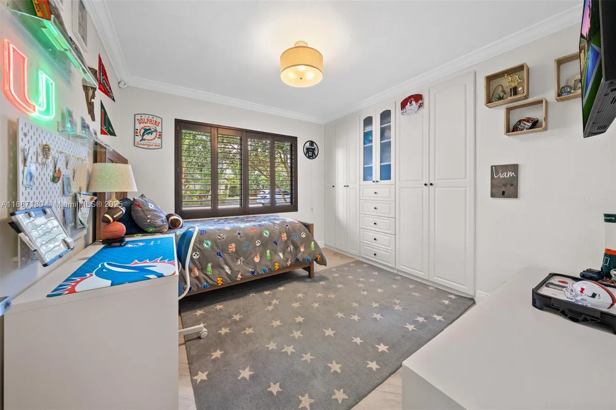 6420 SW 63rd Ter, South Miami FL 33143