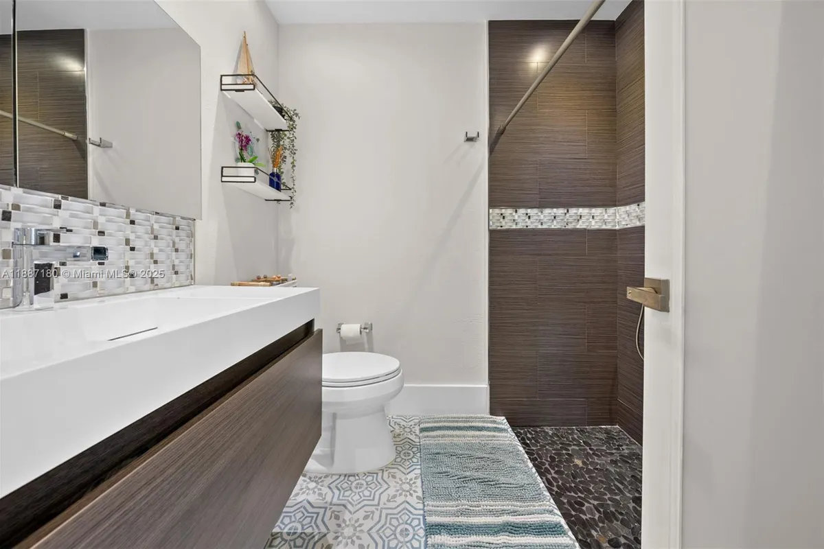 6420 SW 63rd Ter, South Miami FL 33143