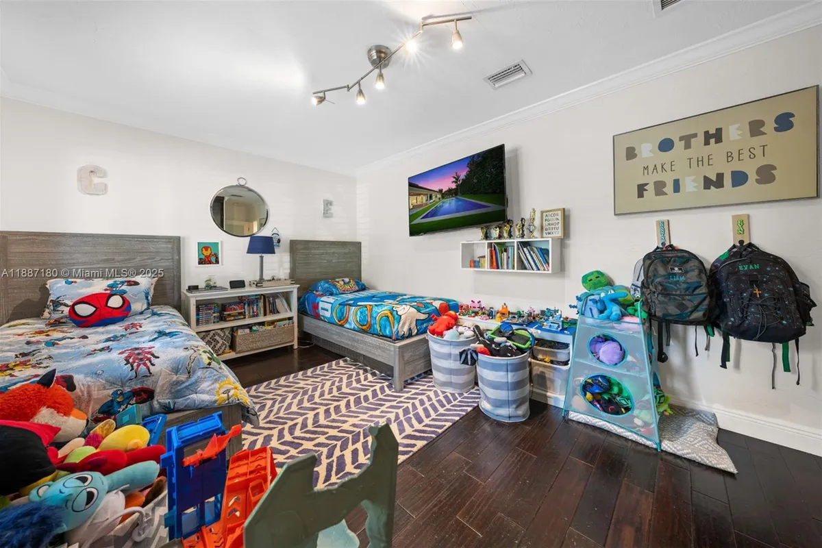 6420 SW 63rd Ter, South Miami FL 33143