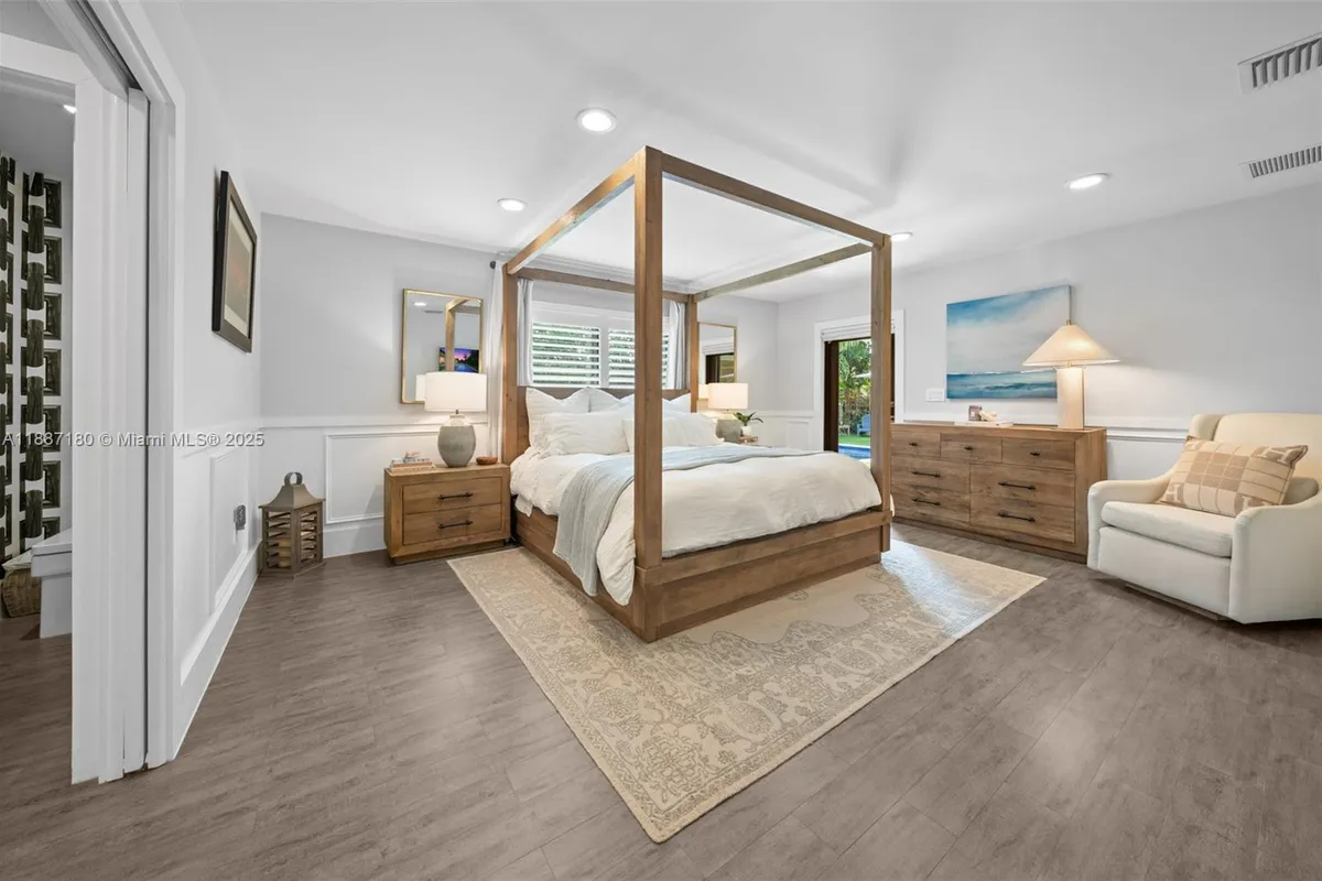 6420 SW 63rd Ter, South Miami FL 33143