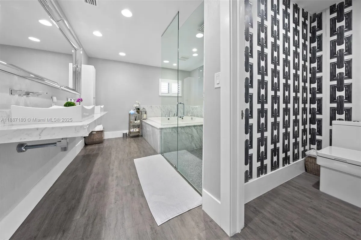 6420 SW 63rd Ter, South Miami FL 33143