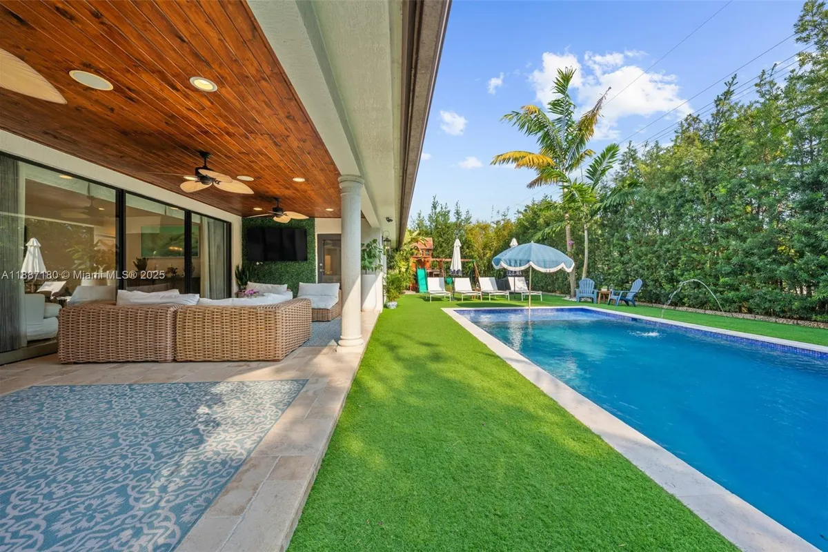 6420 SW 63rd Ter, South Miami FL 33143