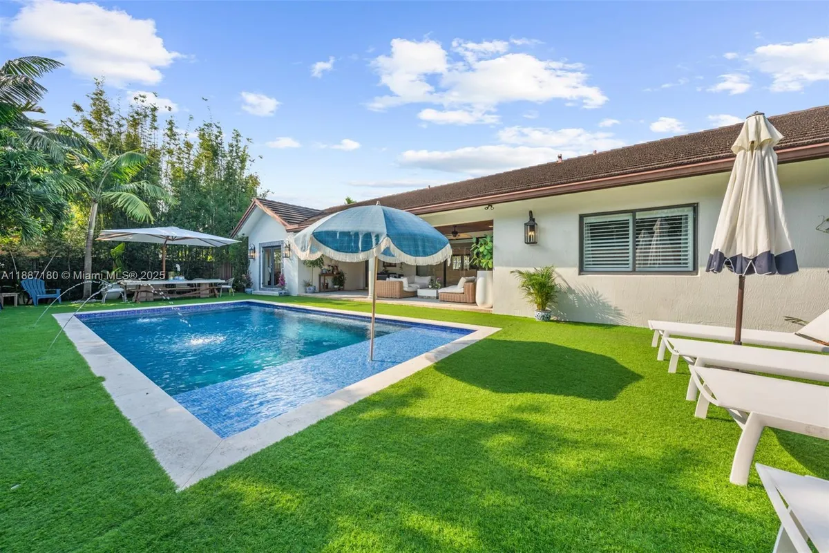 6420 SW 63rd Ter, South Miami FL 33143