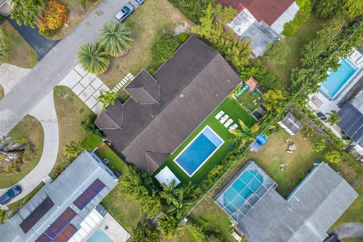 6420 SW 63rd Ter, South Miami FL 33143