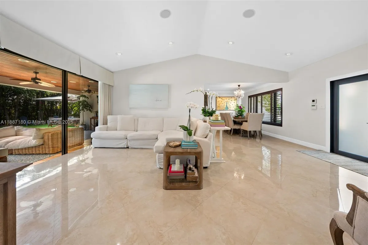 6420 SW 63rd Ter, South Miami FL 33143