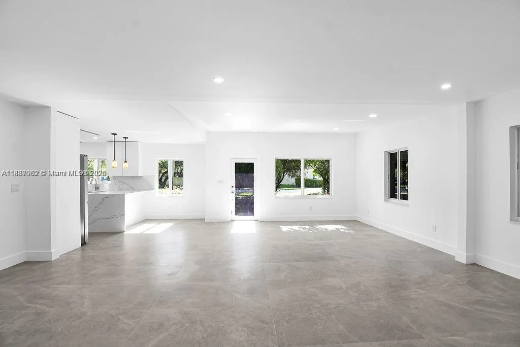 7902 SW 67th Ave, South Miami FL 33143