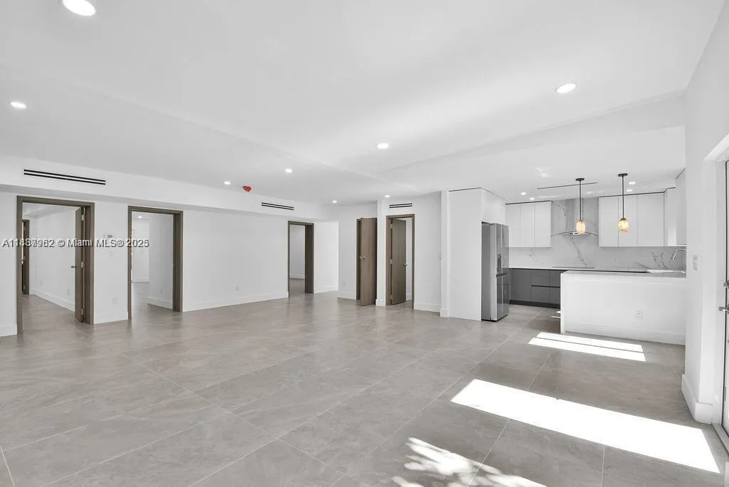 7902 SW 67th Ave, South Miami FL 33143