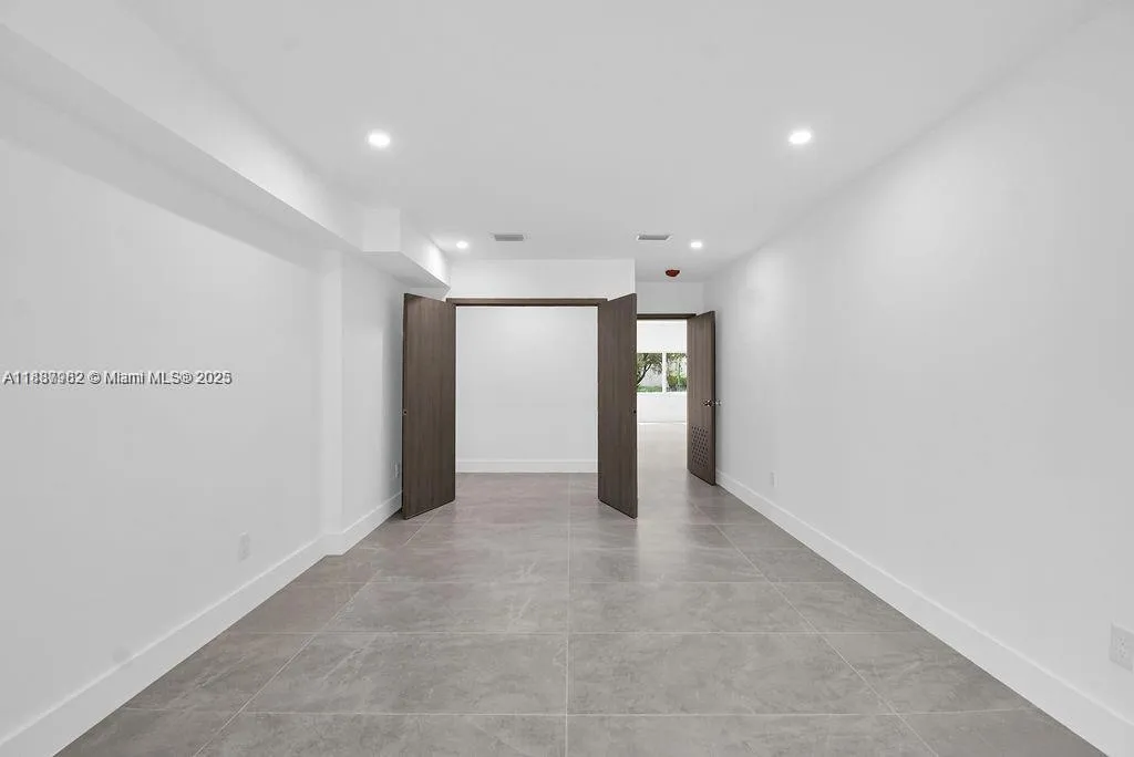 7902 SW 67th Ave, South Miami FL 33143