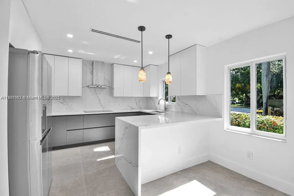 7902 SW 67th Ave, South Miami FL 33143