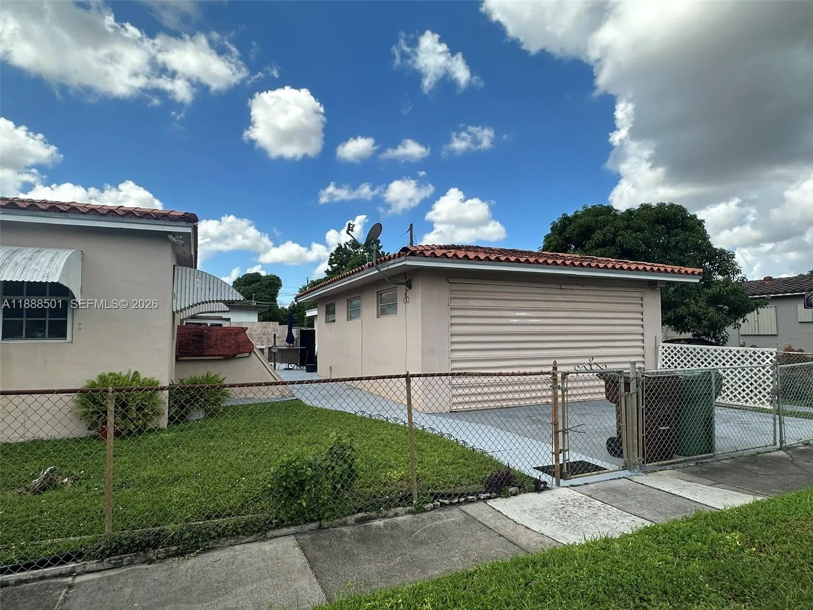 265 W 55th St, Hialeah FL 33012