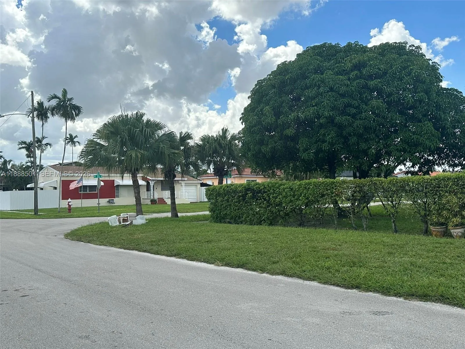 265 W 55th St, Hialeah FL 33012