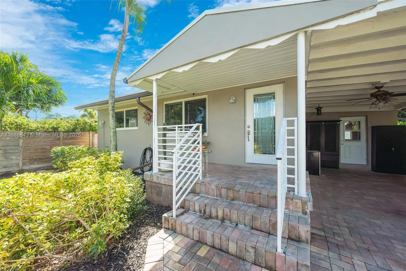 824 NE 17th Ct, Fort Lauderdale FL 33305