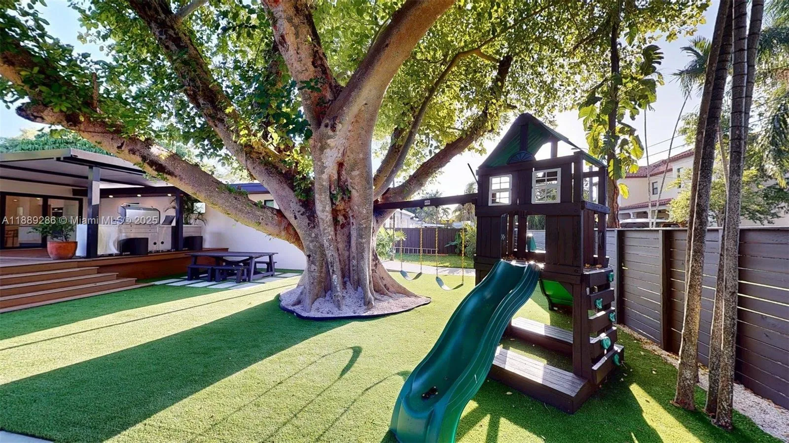 641 Nightingale Ave, Miami Springs FL 33166