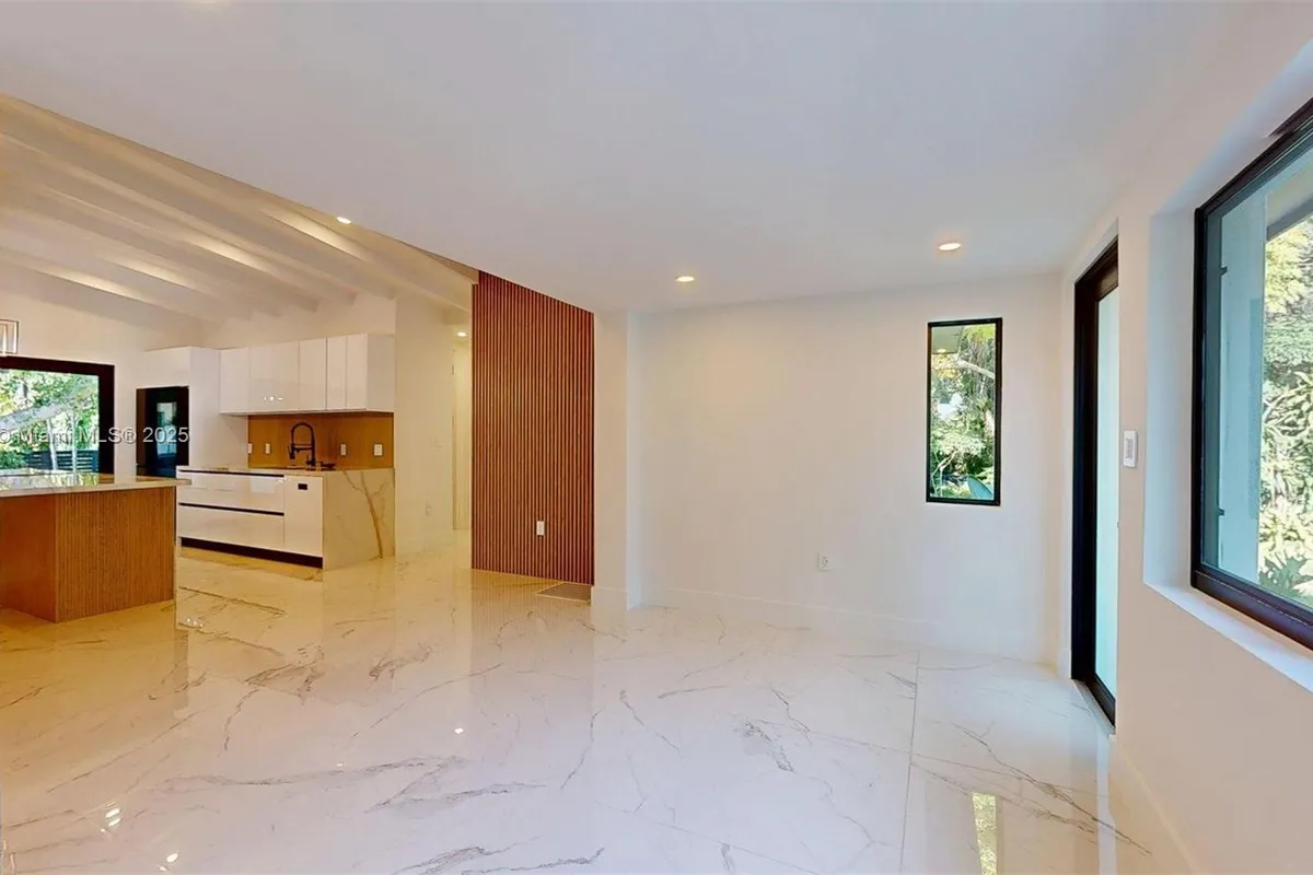 641 Nightingale Ave, Miami Springs FL 33166