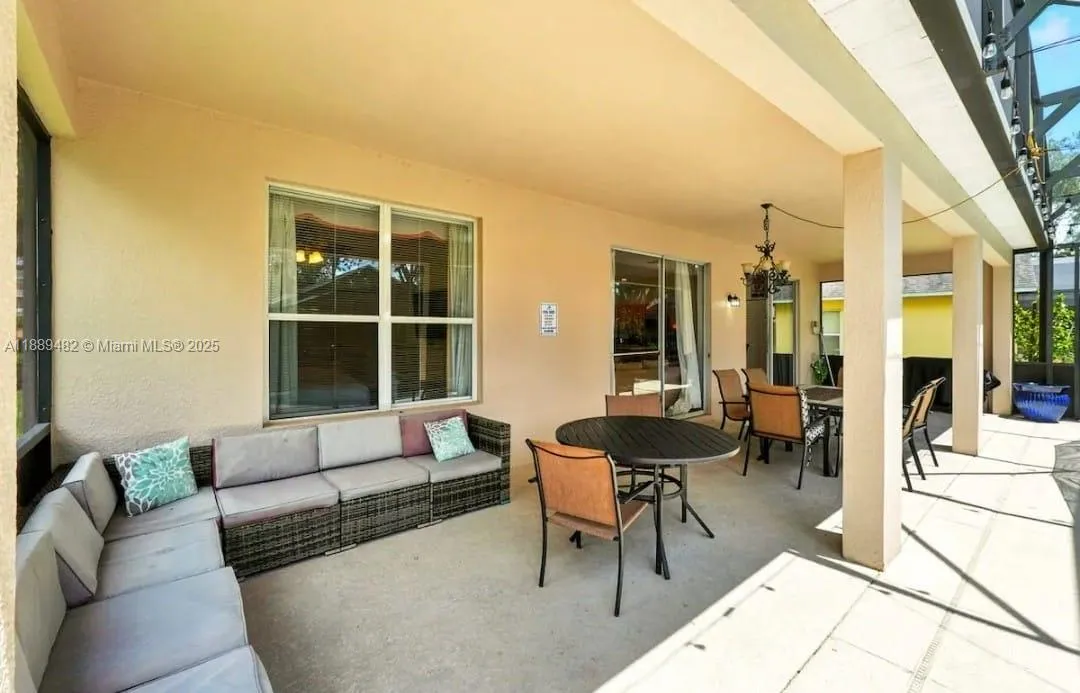 8520 SUNRISE KEY DR, Kissimmee FL 34747