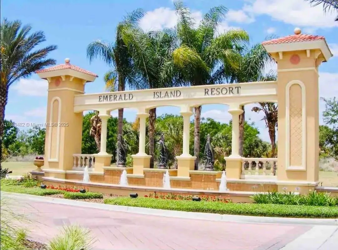 8520 SUNRISE KEY DR, Kissimmee FL 34747