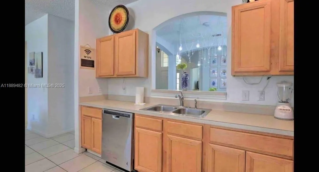 8520 SUNRISE KEY DR, Kissimmee FL 34747