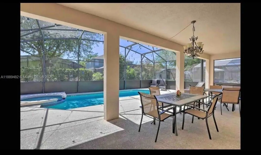 8520 SUNRISE KEY DR, Kissimmee FL 34747