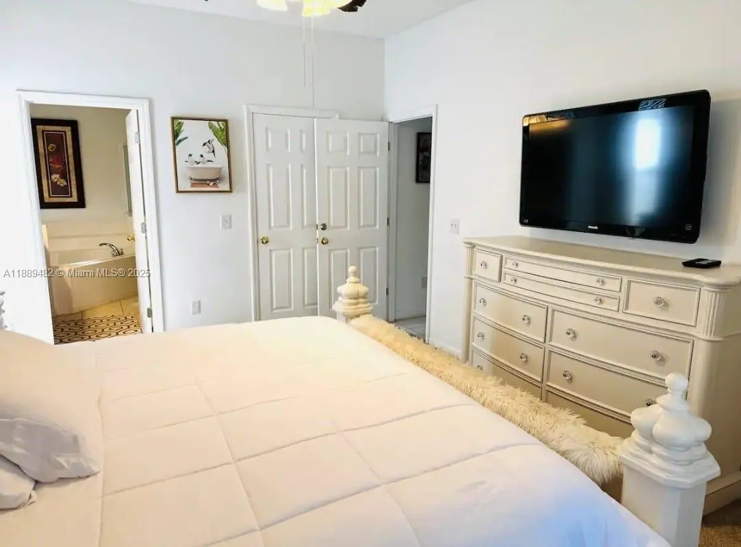 8520 SUNRISE KEY DR, Kissimmee FL 34747