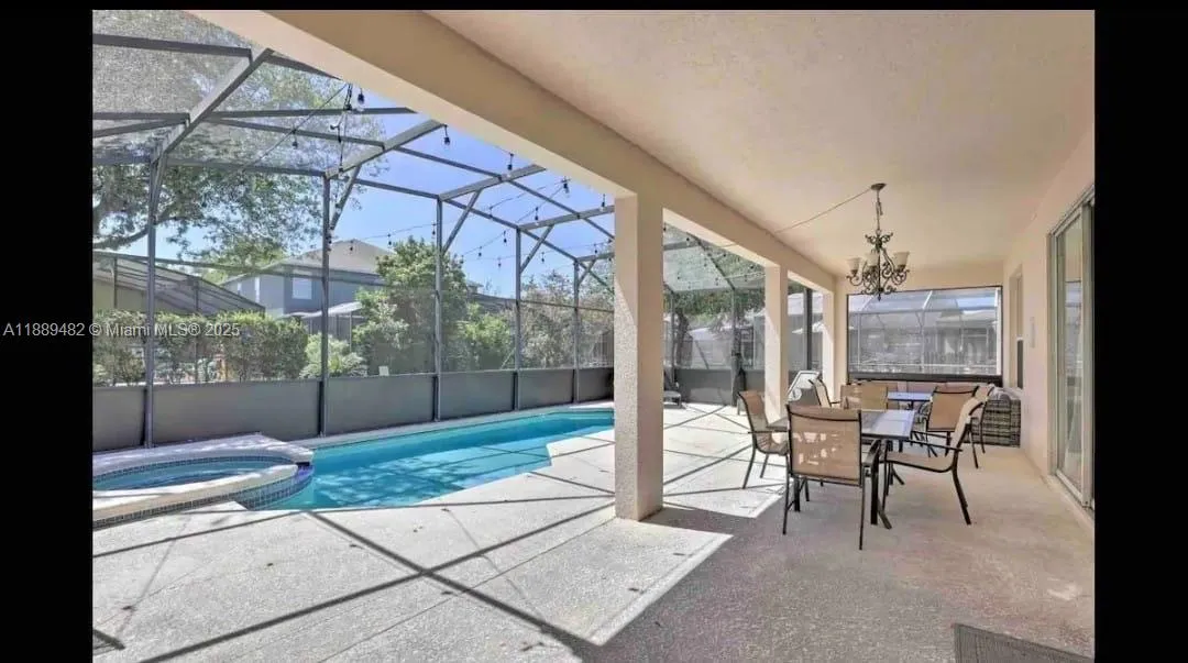 8520 SUNRISE KEY DR, Kissimmee FL 34747