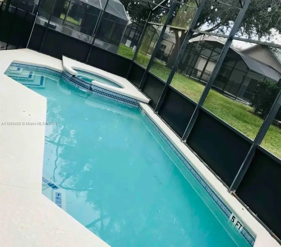 8520 SUNRISE KEY DR, Kissimmee FL 34747