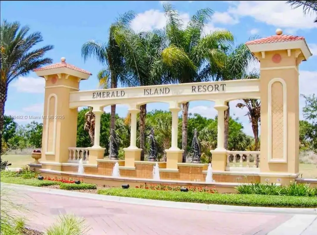 8520 SUNRISE KEY DR, Kissimmee FL 34747