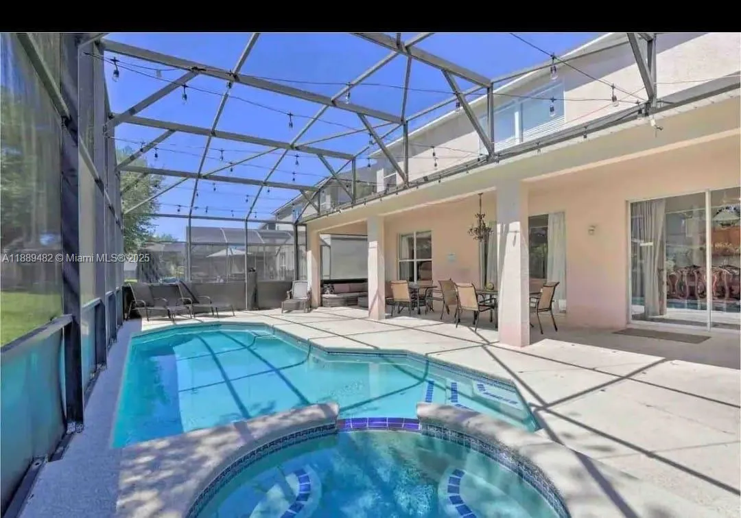 8520 SUNRISE KEY DR, Kissimmee FL 34747