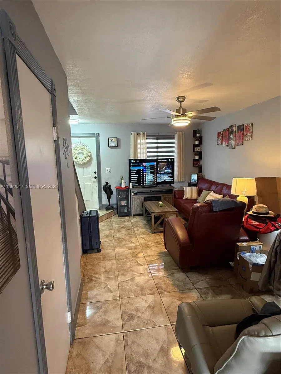 1813 SW 107th Ave # 2408, Miami FL 33165
