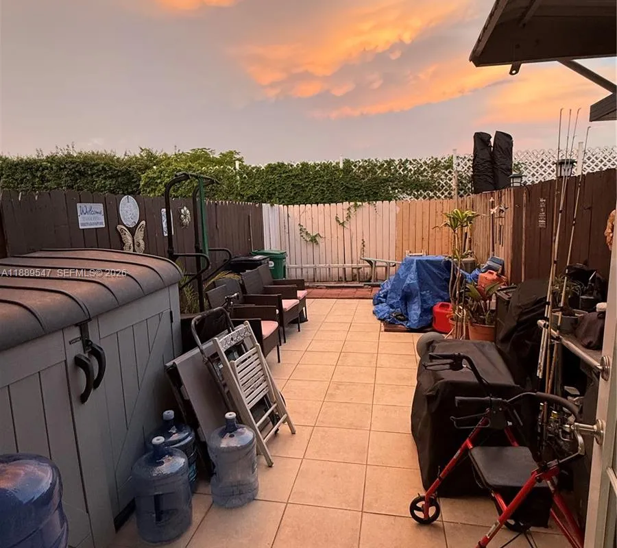 1813 SW 107th Ave # 2408, Miami FL 33165