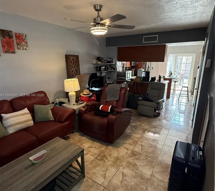 1813 SW 107th Ave # 2408, Miami FL 33165