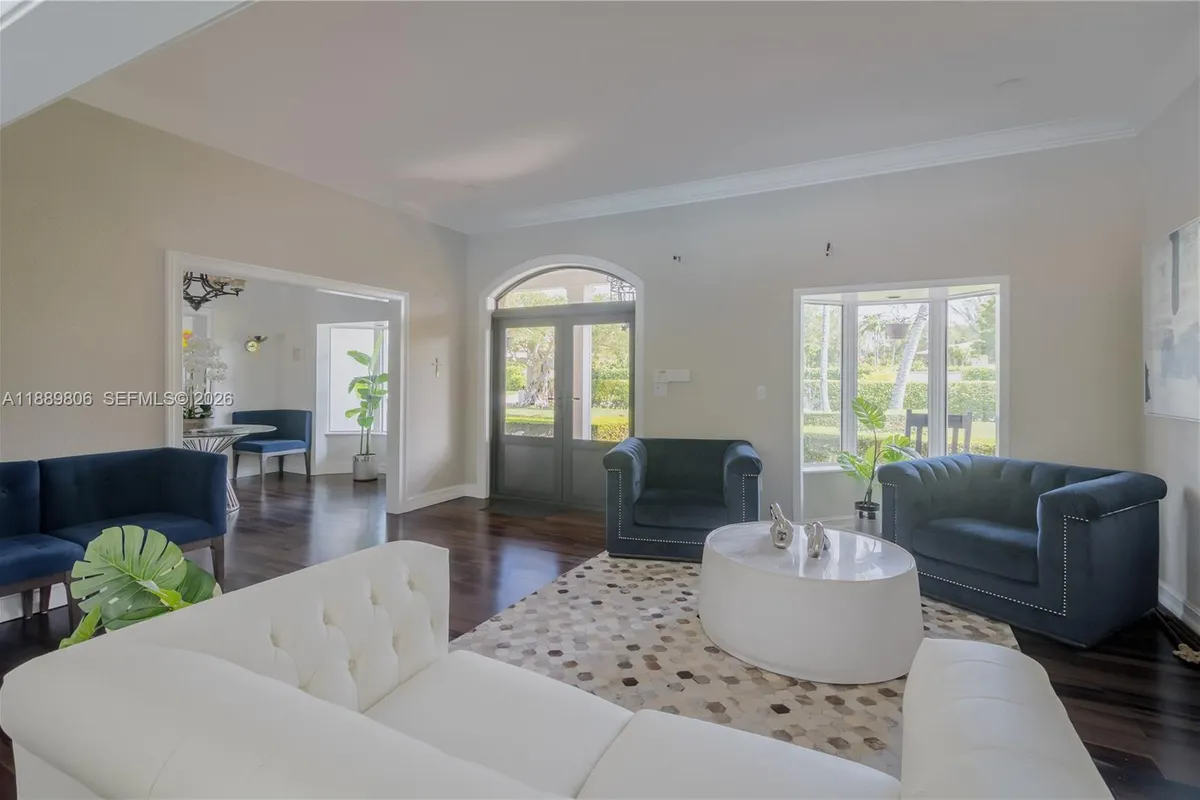 8500 SW 70th St, Miami FL 33143