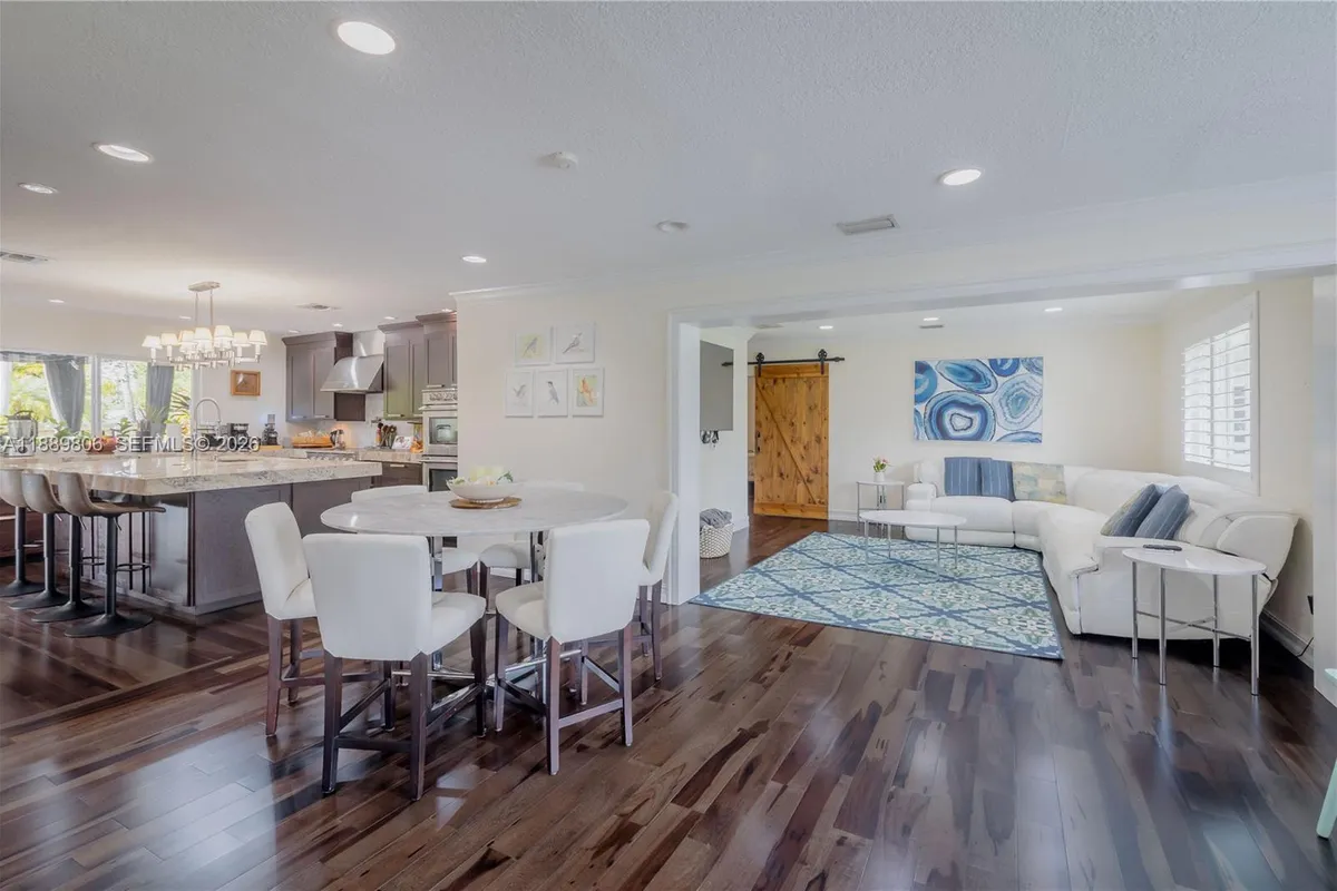 8500 SW 70th St, Miami FL 33143