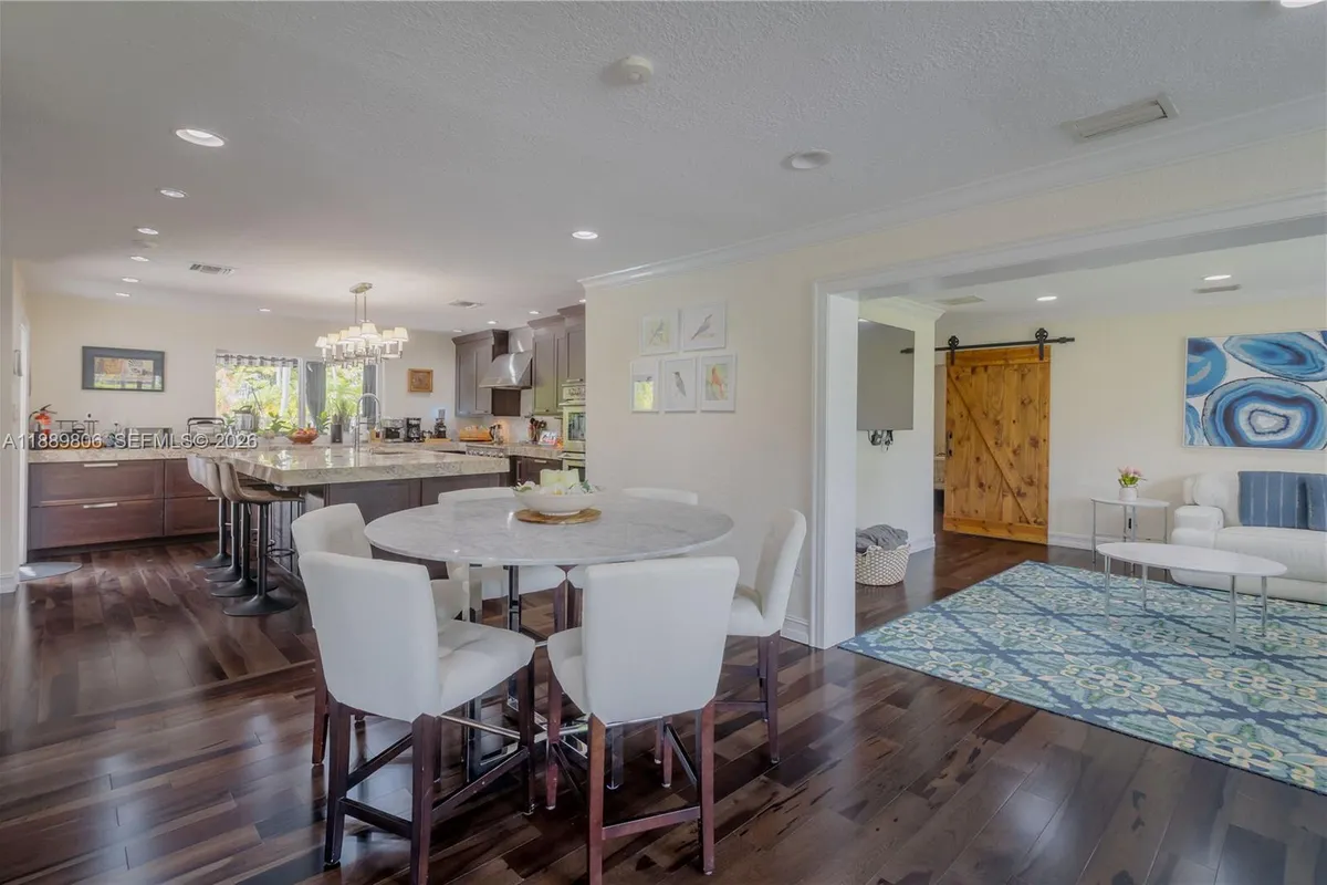 8500 SW 70th St, Miami FL 33143