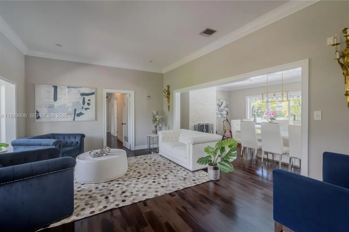 8500 SW 70th St, Miami FL 33143