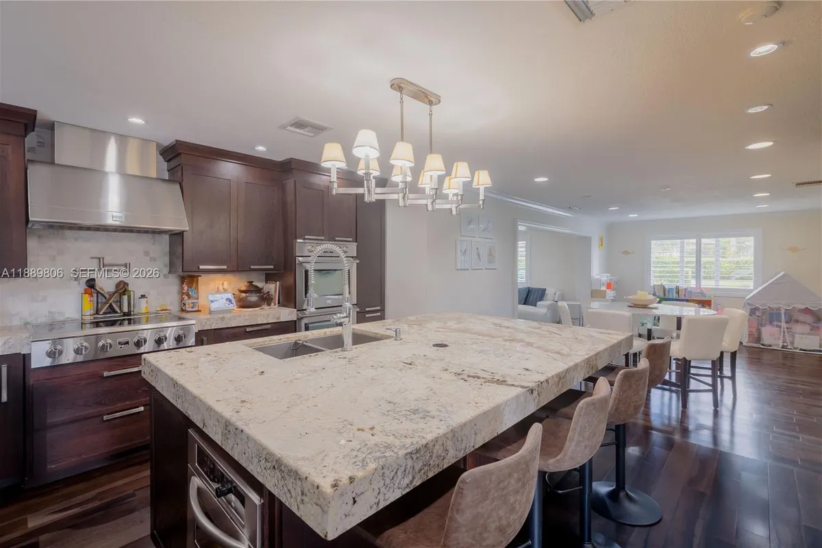 8500 SW 70th St, Miami FL 33143