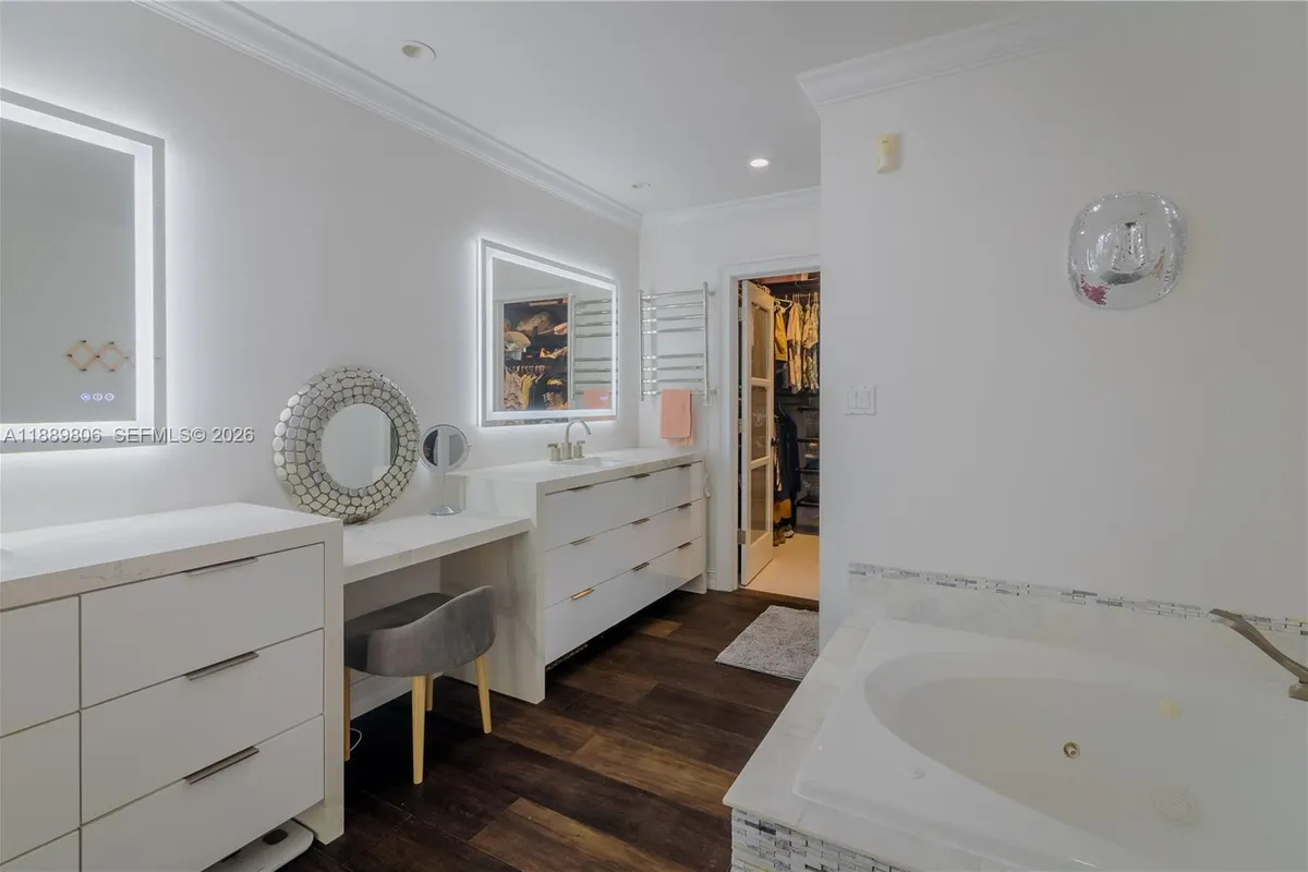 8500 SW 70th St, Miami FL 33143