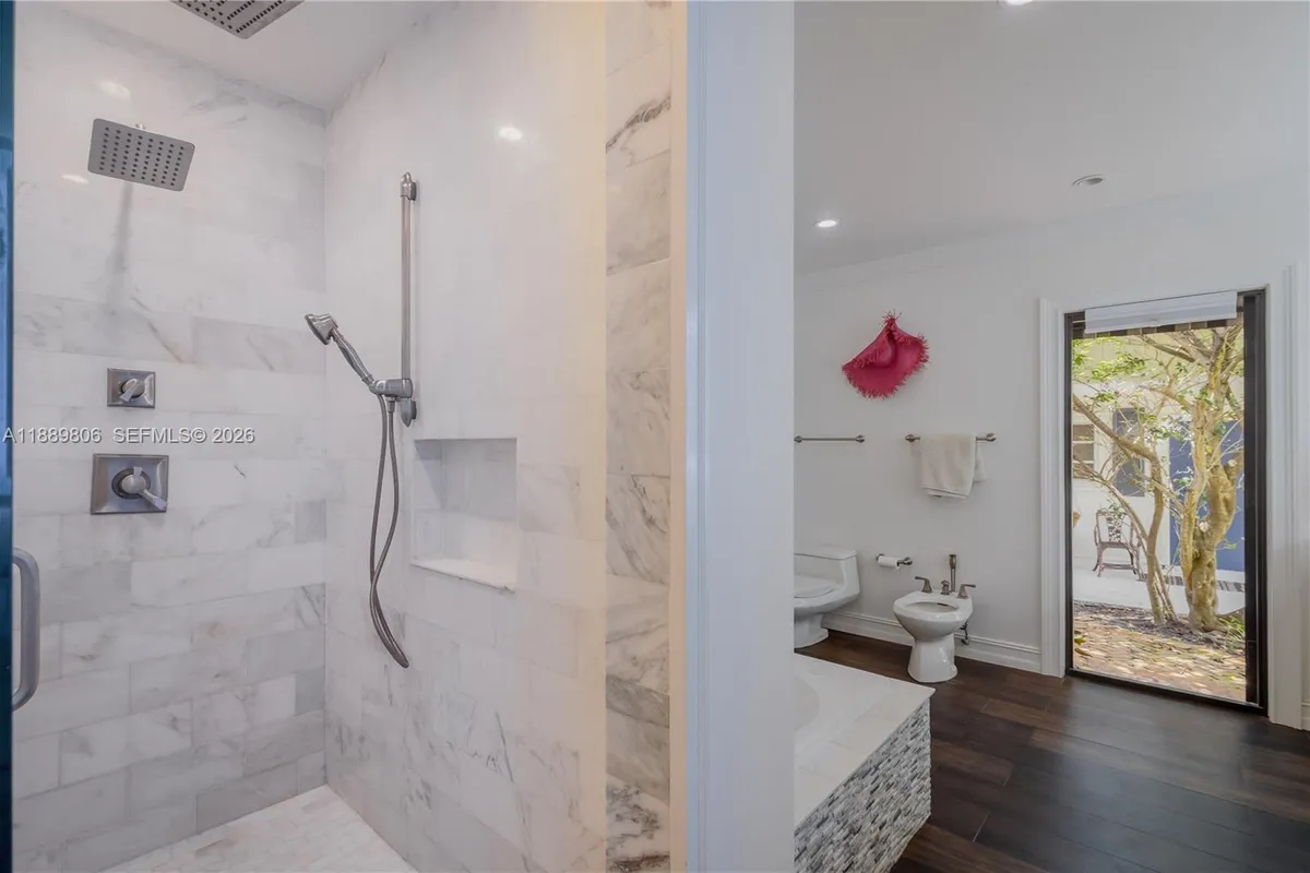 8500 SW 70th St, Miami FL 33143