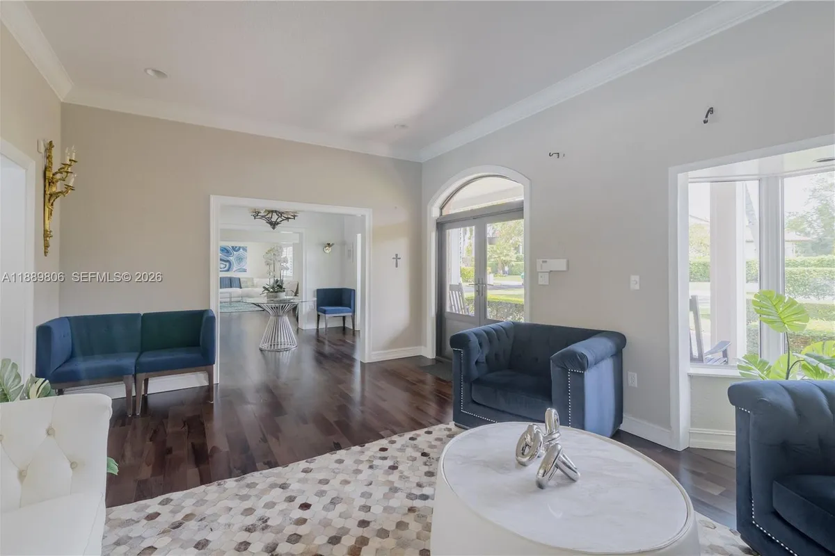 8500 SW 70th St, Miami FL 33143