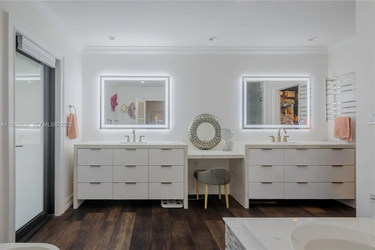 8500 SW 70th St, Miami FL 33143