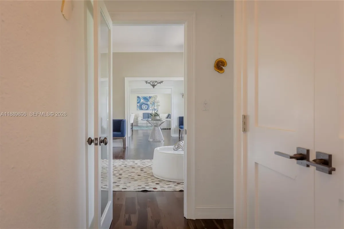 8500 SW 70th St, Miami FL 33143