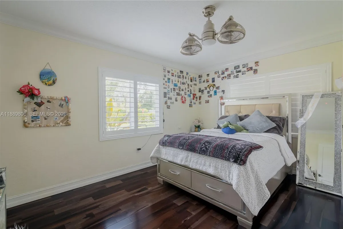 8500 SW 70th St, Miami FL 33143