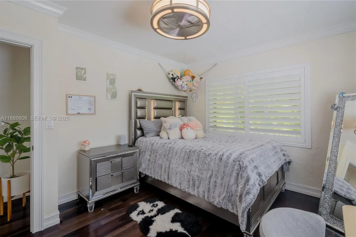 8500 SW 70th St, Miami FL 33143