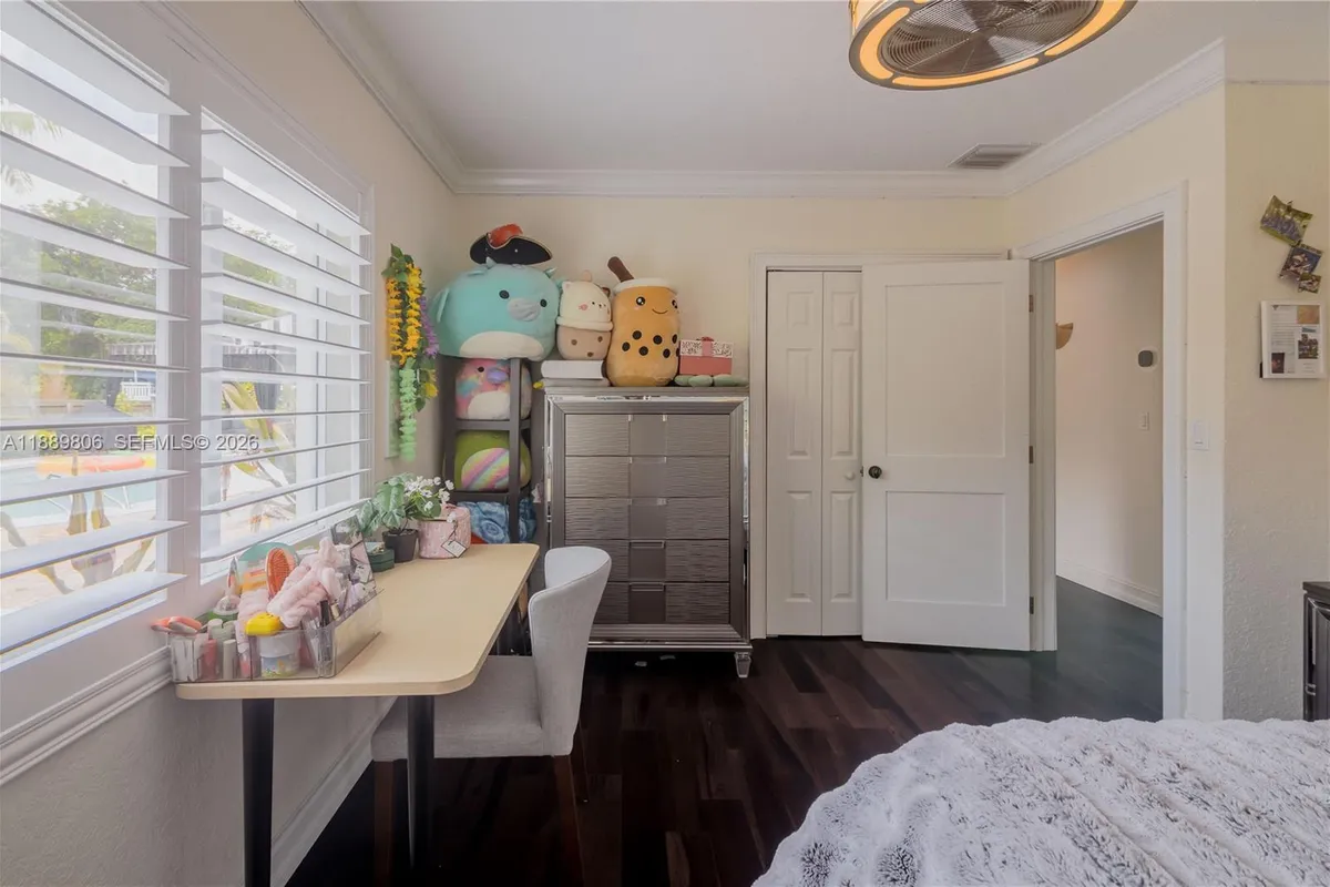 8500 SW 70th St, Miami FL 33143