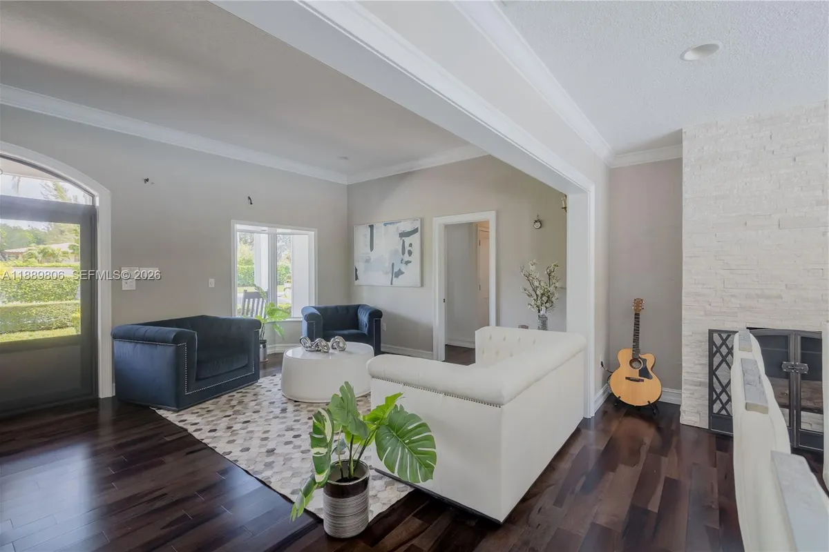 8500 SW 70th St, Miami FL 33143