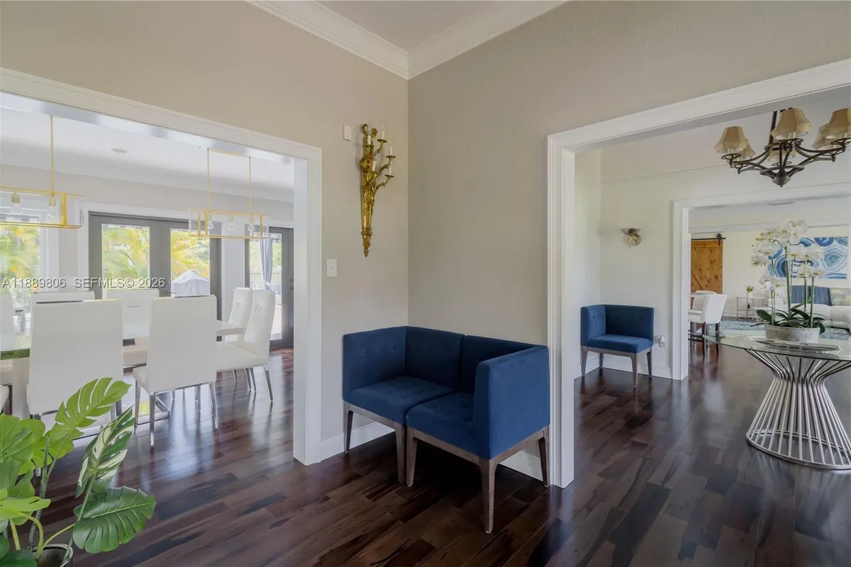 8500 SW 70th St, Miami FL 33143