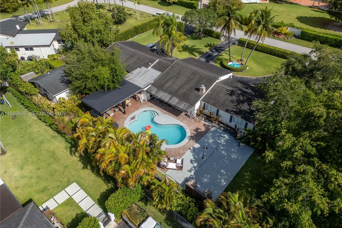 8500 SW 70th St, Miami FL 33143